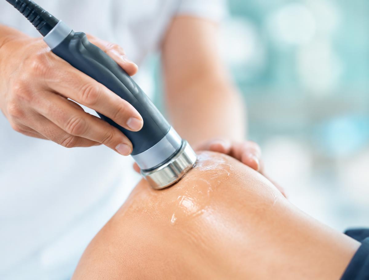 Ultraschalltherapie am Knie